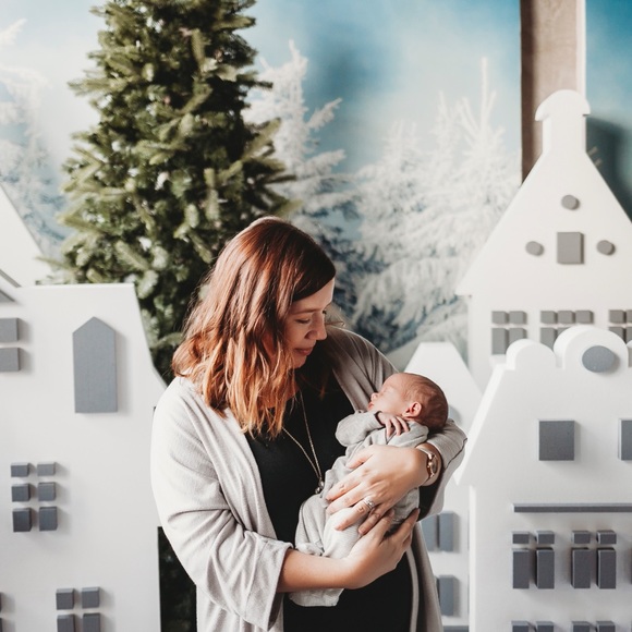 Meet your Posher, Stephanie - Picture 1 of 1